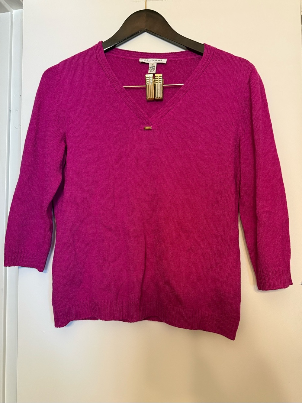 St. John Sweater Womens SM Magenta Wool Blend V Neck Elbow Sleeve Pullover USA
